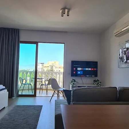 The Panorama - Center Luxury Studio *